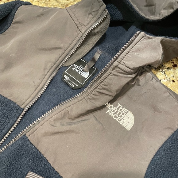 North Face boys fleece size 4 - Picture 5 of 7